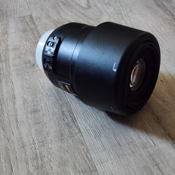 Nikon AF-S DX Micro NIKKOR 85mm F3.5G ED VR